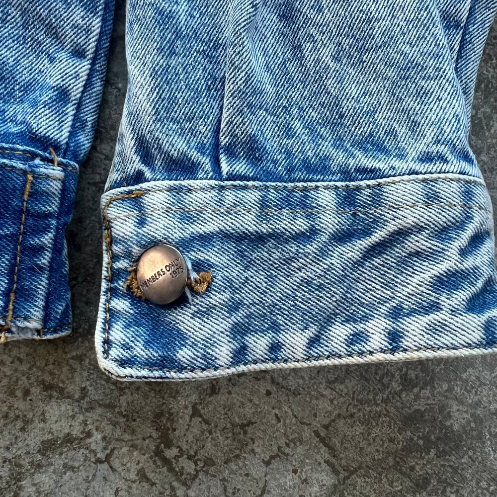 Members Only x Looney Tunes Acid Wash Denim Jacket Size Medium - Picture 7 of 10